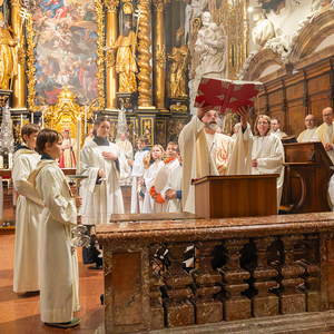 Abschlussgottesdienst im Stift Schlierbach / Foto Haijes Die Visitation im Dekanat Windischgarsten wurde mit einem festlichen Gottesdienst abgeschlossen.