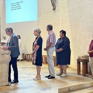 Das Seelsorgeteam liest die Fürbitten.