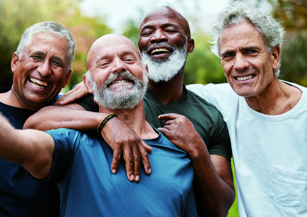 Eine Gruppe lachender Männer