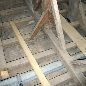 Technische Details und Impressionen vom Dachboden