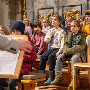 Gottesdienst im Stift Schlierbach / Foto Haijes Die Visitation im Dekanat Windischgarsten wurde mit einem festlichen Gottesdienst abgeschlossen.