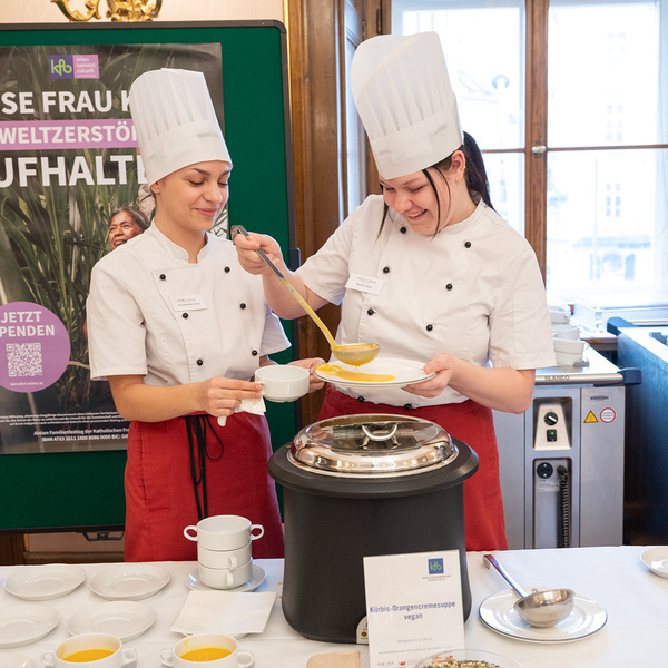 Benefizsuppenessen / © Thomas Markowetz 23. Benefizsuppenessen im Linzer Landhaus: „Gemeinsam für mehr Klimagerechtigkeit“