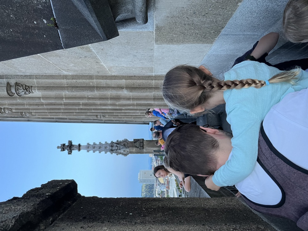 Taschenlampenführung für Väter und Kinder im Mariendom